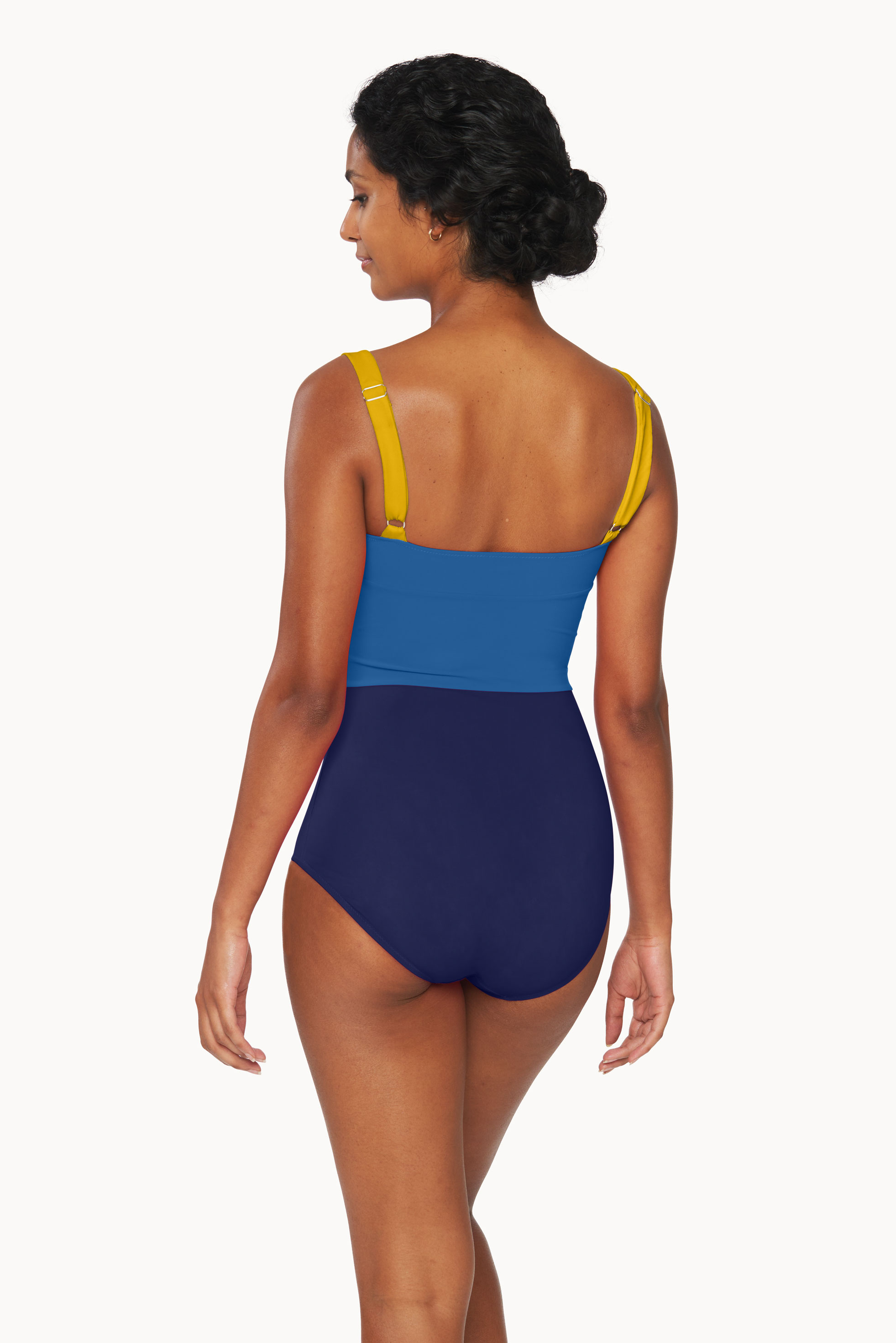 Nathalie Schweizer Bademode